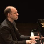 Olaf John Laneri interpreta tre Sonate di Ludwig van BeethovenIl celebrato pianista italo-svedese ospite sabato 13 aprile 2024 dell’Accademia “Antonio Ricci” di Udine