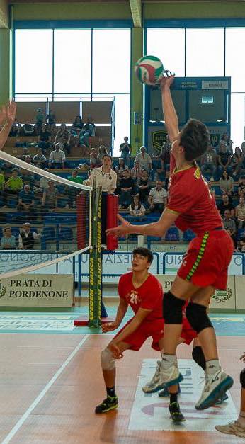 Convocazione in azzurro per due giovani pallavolisti della Volleybas Udine