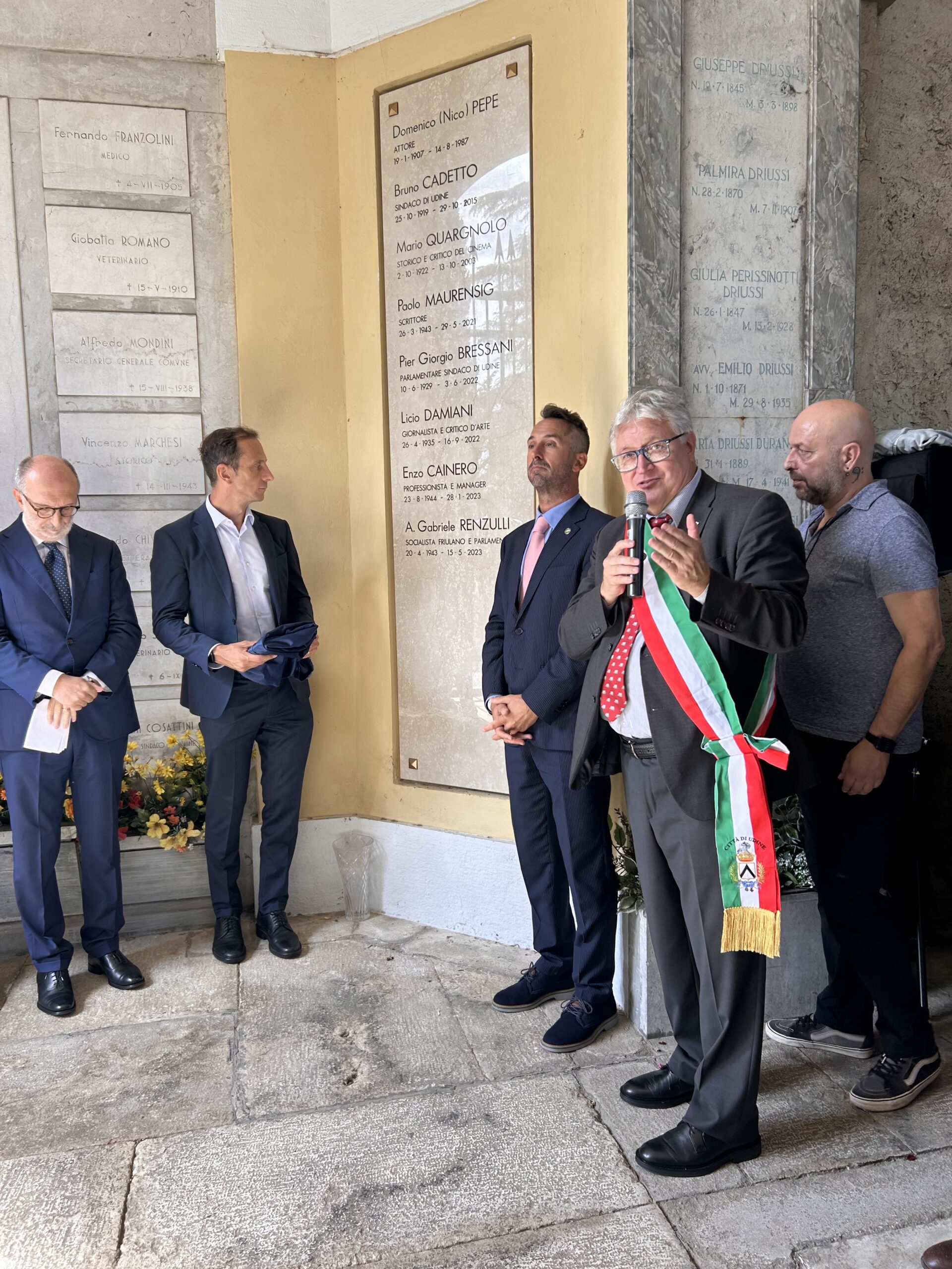 Sindaco Alberto Felice De Toni in occasione dell’iscrizione al Famedio dei Benemeriti di Udine del nome di Enzo Cainero