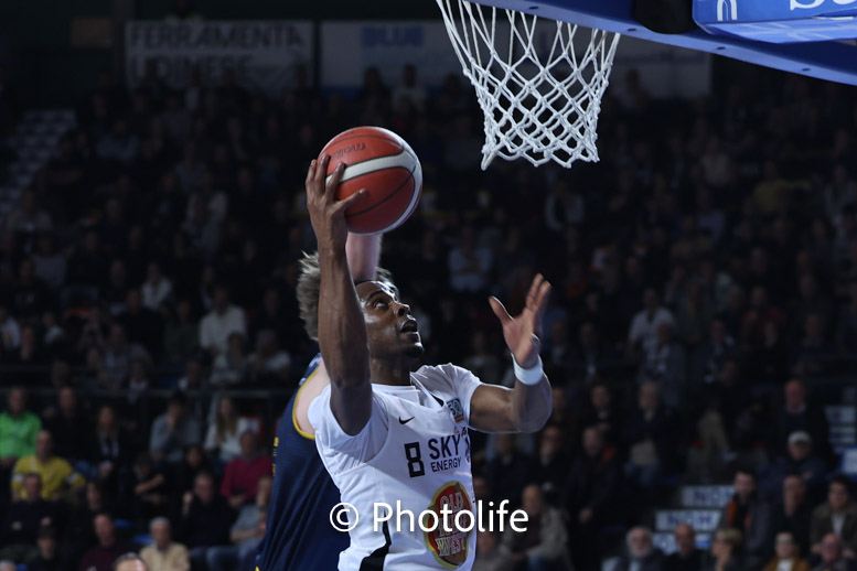 Apu Old Wild West Udine vince  contro Vigevano 93-87 