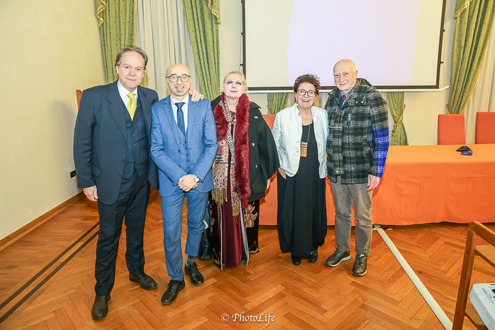 Renata Capria D'Aronco presidente del club per l'Unesco di Udine e Ugo Falcone.